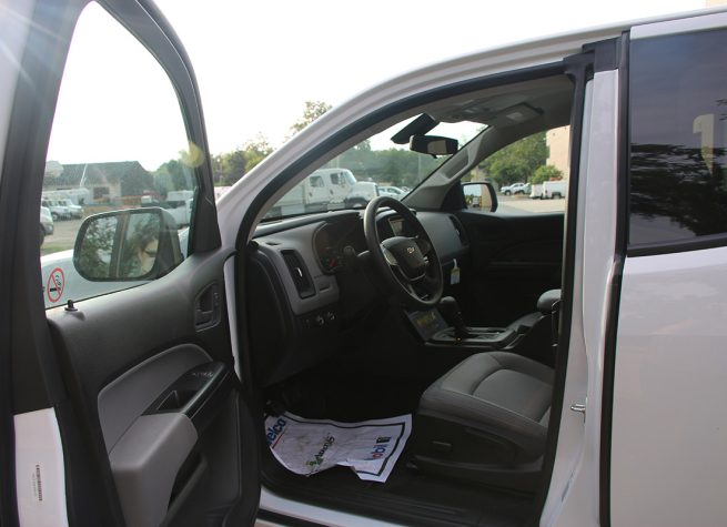 1-4-Ton-Pickup-Truck-Inside-Extended-Cab