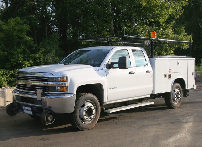 3-4-Ton-Utility-Truck-Driver-Side-Double-Cab-Utility-Body-Ladder-Rack-Strobes-Hi-Rail