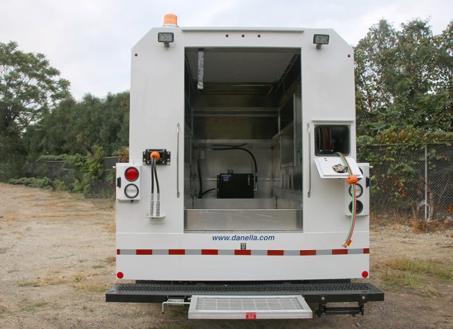 Thermite-Welding-Truck-19500-GVWR-Rear-Enclosed-Body-Entrance